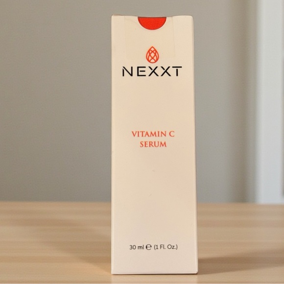 NEXXT Skincare Bundle Vitamin C Serum, Tea Tree Serum, Lip Plumper, Lip Mask NEW - Picture 2 of 7